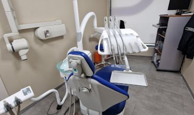 Clínica Dental Adeslas Torrevieja