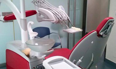 Clínica dental Dr. Rafael Canales Almira