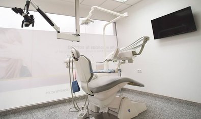 Clínica dental Implant Clinic Elche