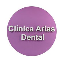 Clinica Arias dental - логотип
