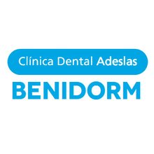 Clínica Dental Adeslas - логотип