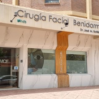 Cirugía Facial Benidorm by Dr. Batllés