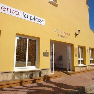 Clínica dental La Plaza