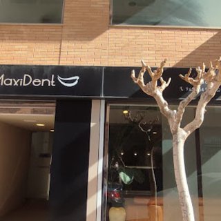 Clínica dental MaxiDent