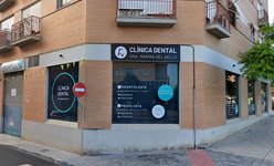 Clínica dental Marina del Bello Cobos